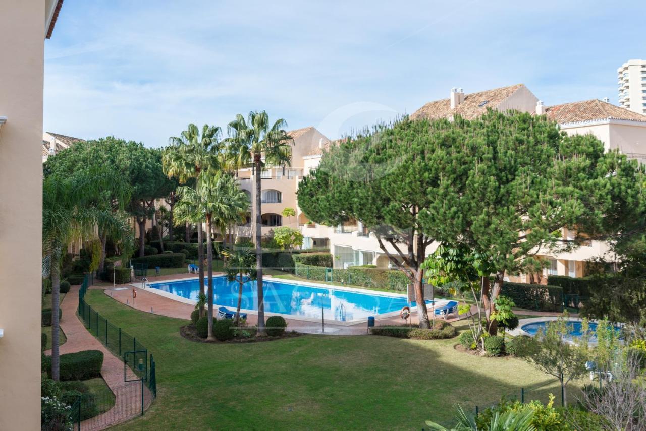Hacienda Playa Apartment Marbella Exterior photo