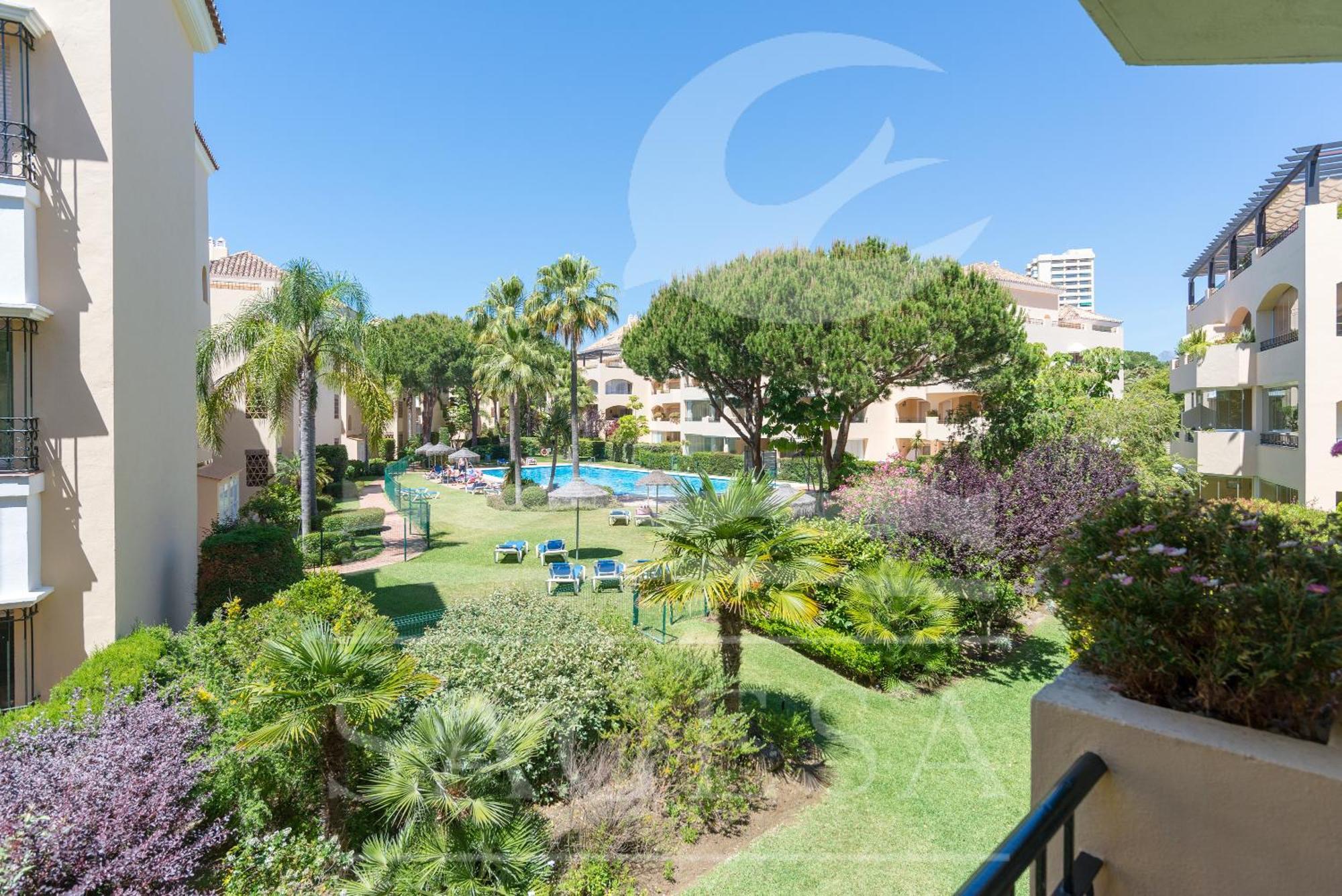 Hacienda Playa Apartment Marbella Exterior photo