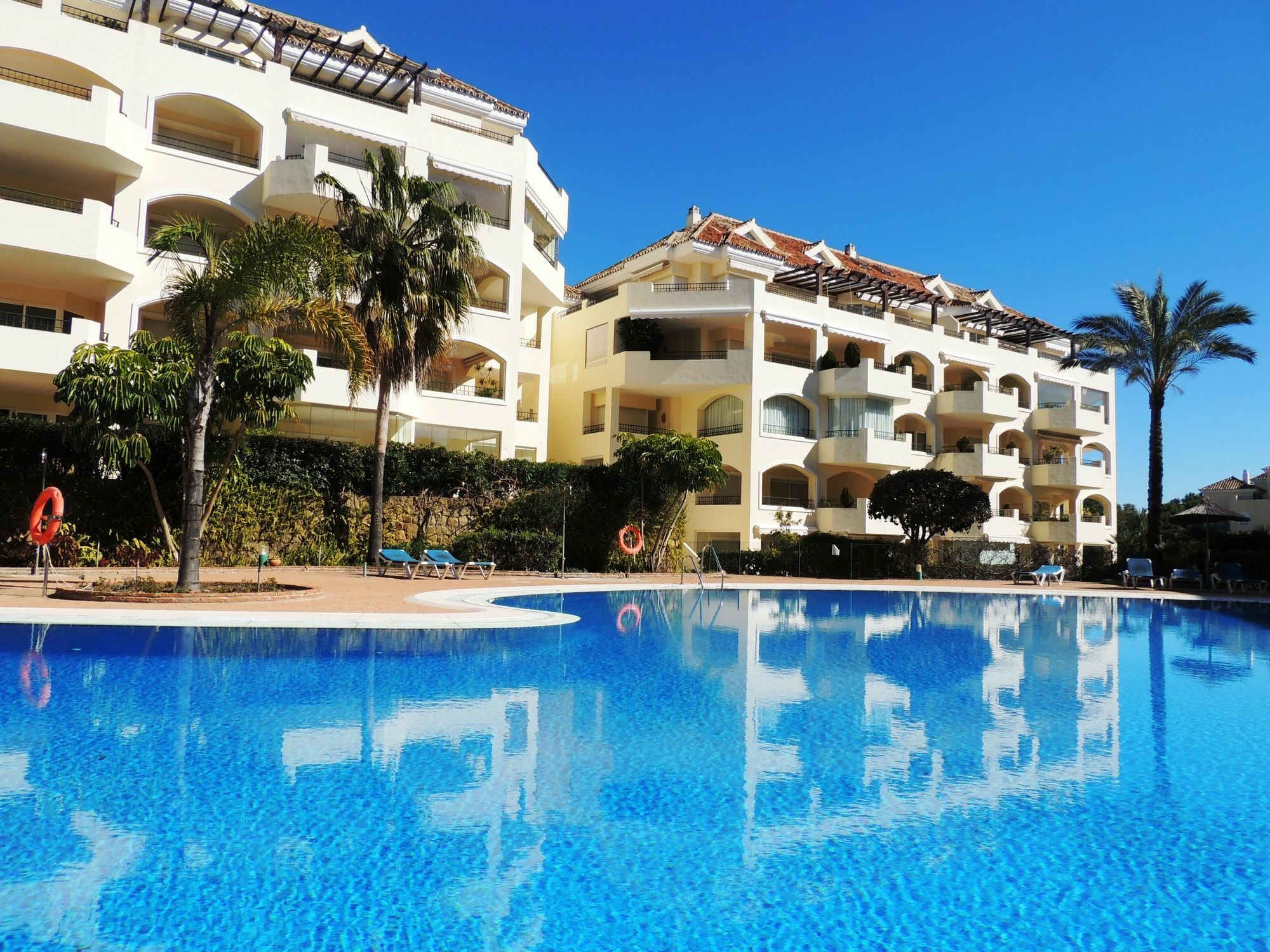 Hacienda Playa Apartment Marbella Exterior photo